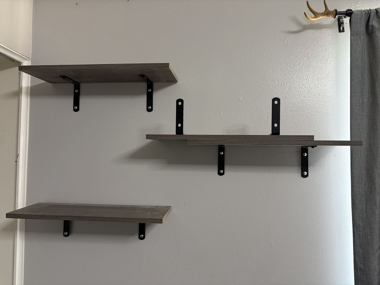 Floating shelves