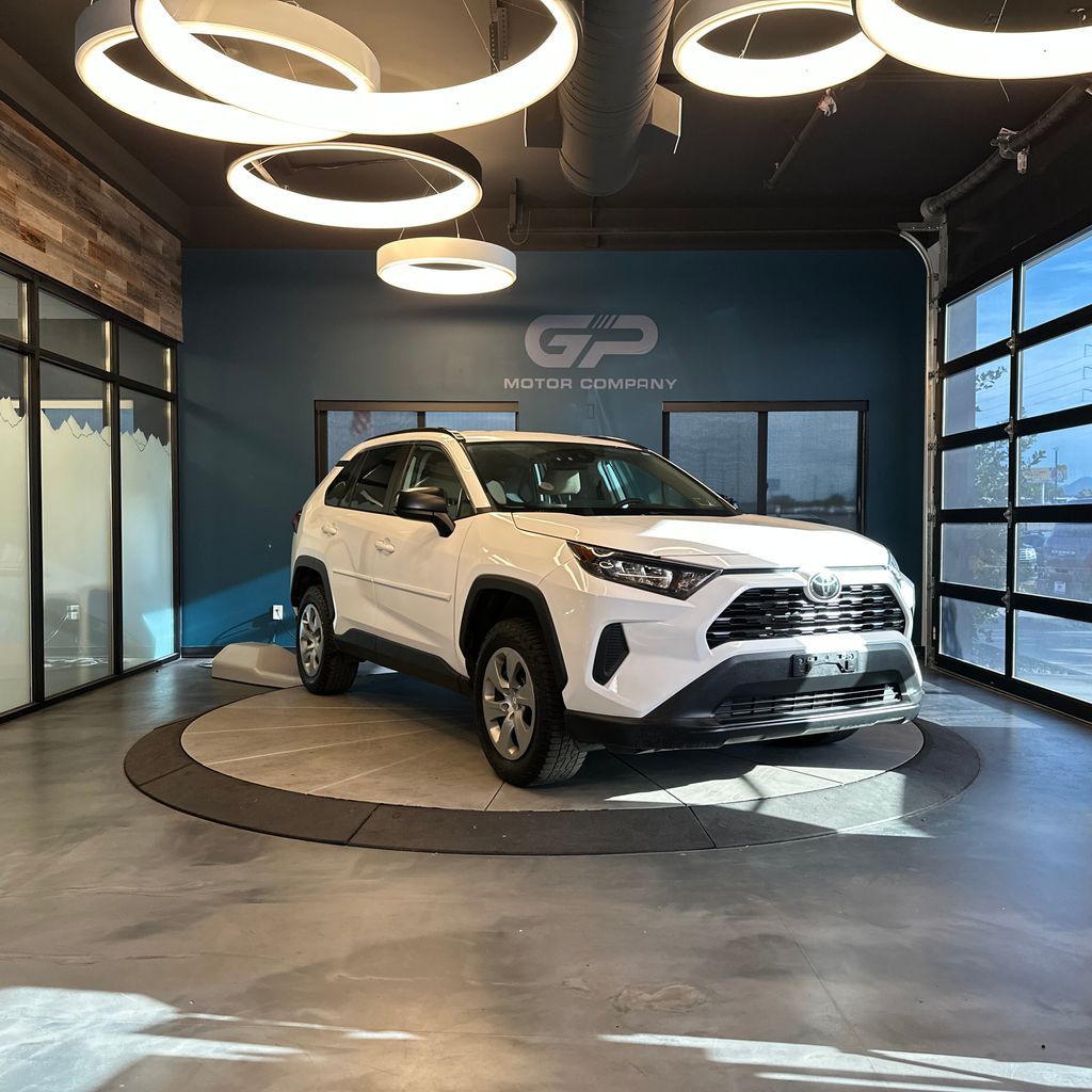 2021 Toyota RAV4 LE