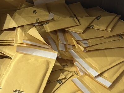 Uline Bubble Mailers S-9984