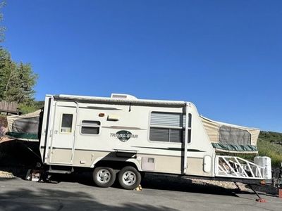 Mint Starvtaft 19SD HyBrid Toy Hauler Must See