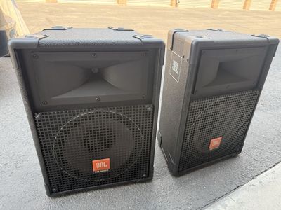 Pair of JBL MR922 Two way Speaker Monitors