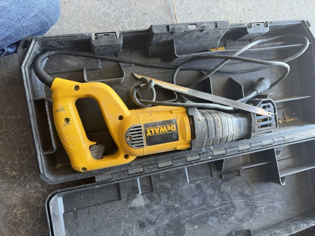 Dewalt Corded reciprocating Saw