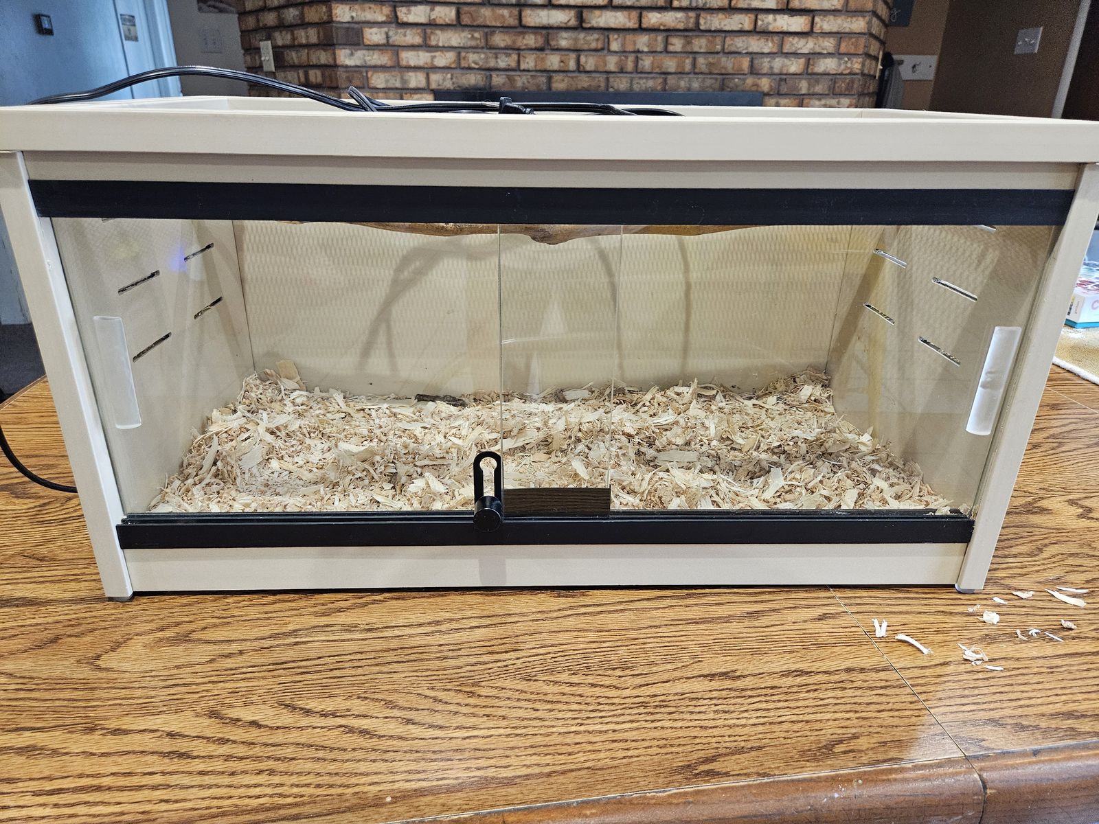 ECOFLEX Mojave Reptile Lounge Enclosure Maple Finish