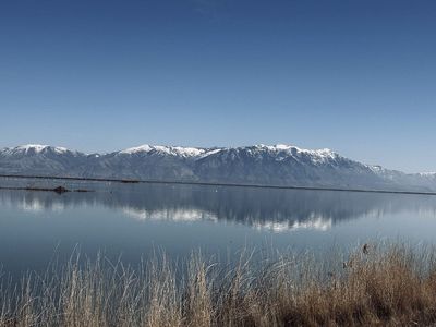 Whirlpool Washer & Dryer With Pedistals