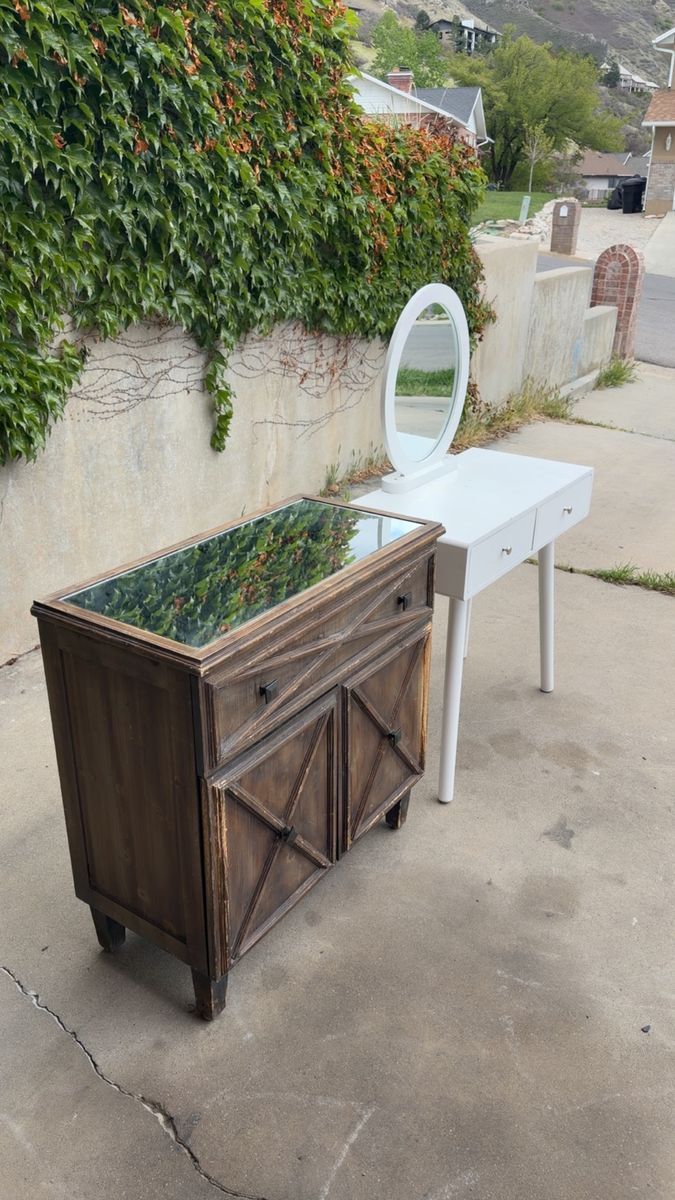White vanity with mirror or entry table with mirro