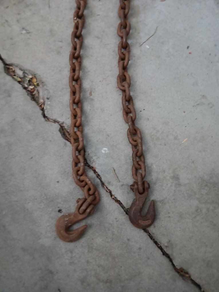 Heavy-Duty Rusty Tow Chains with Hooks - Industrial Grade, Durable