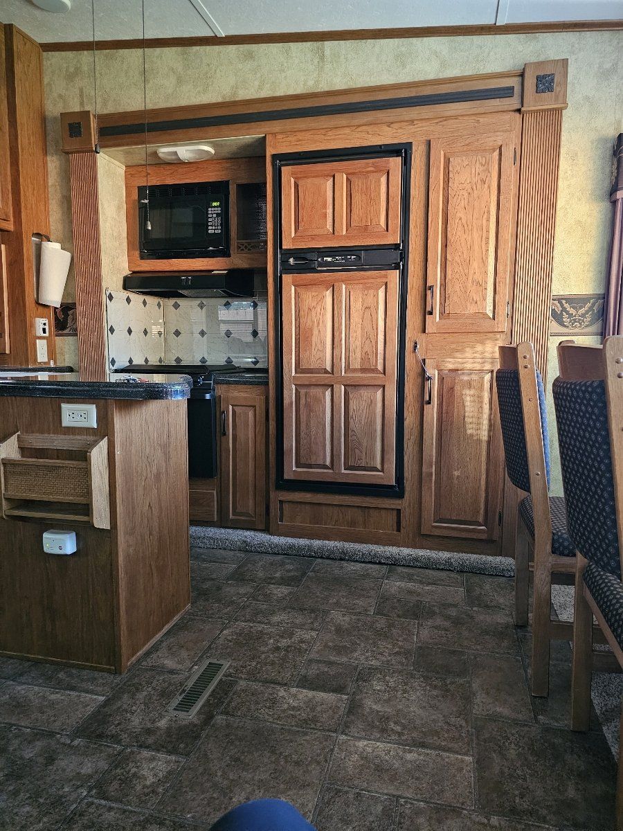 Main image 5