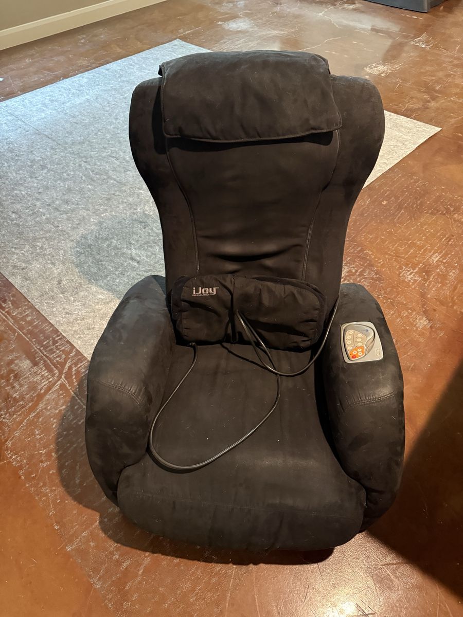 Black massage recliner chair