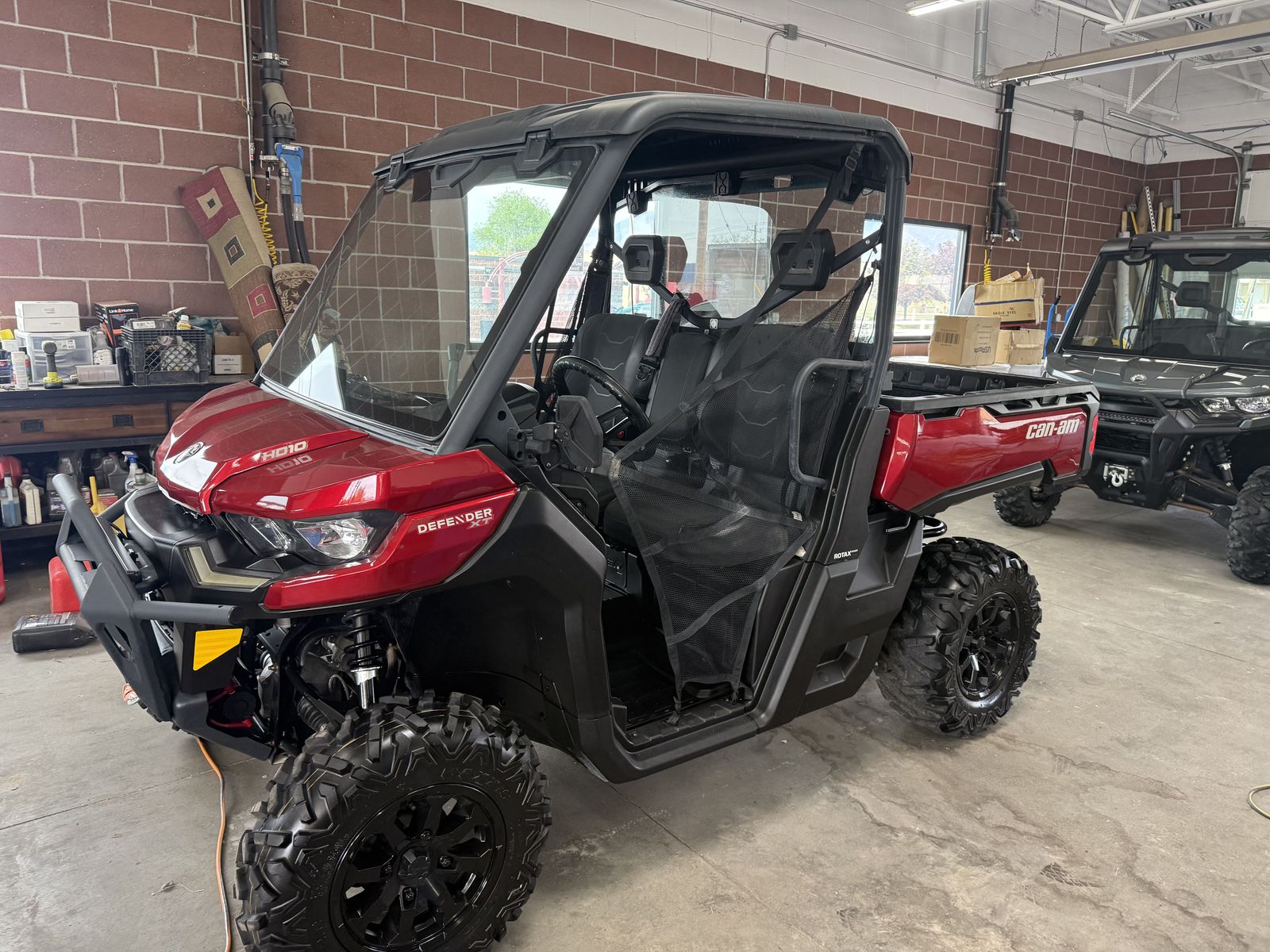 2 CanAm HD 10 Turbo Defenders