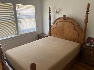 Beautiful Wooden Queen Four-Poster Bed Frame