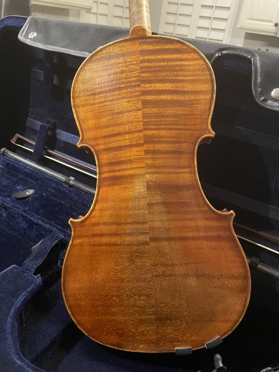 Main image 6