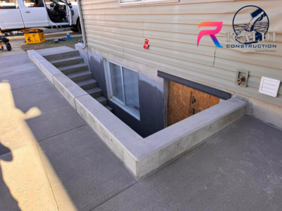WALKOUT - CONCRETE WALLS - SYMONS FORMS - FOOTING - FOUNDATION - BASEMENT - VERTICAL CONCRETE - CONCRETE STEPS
