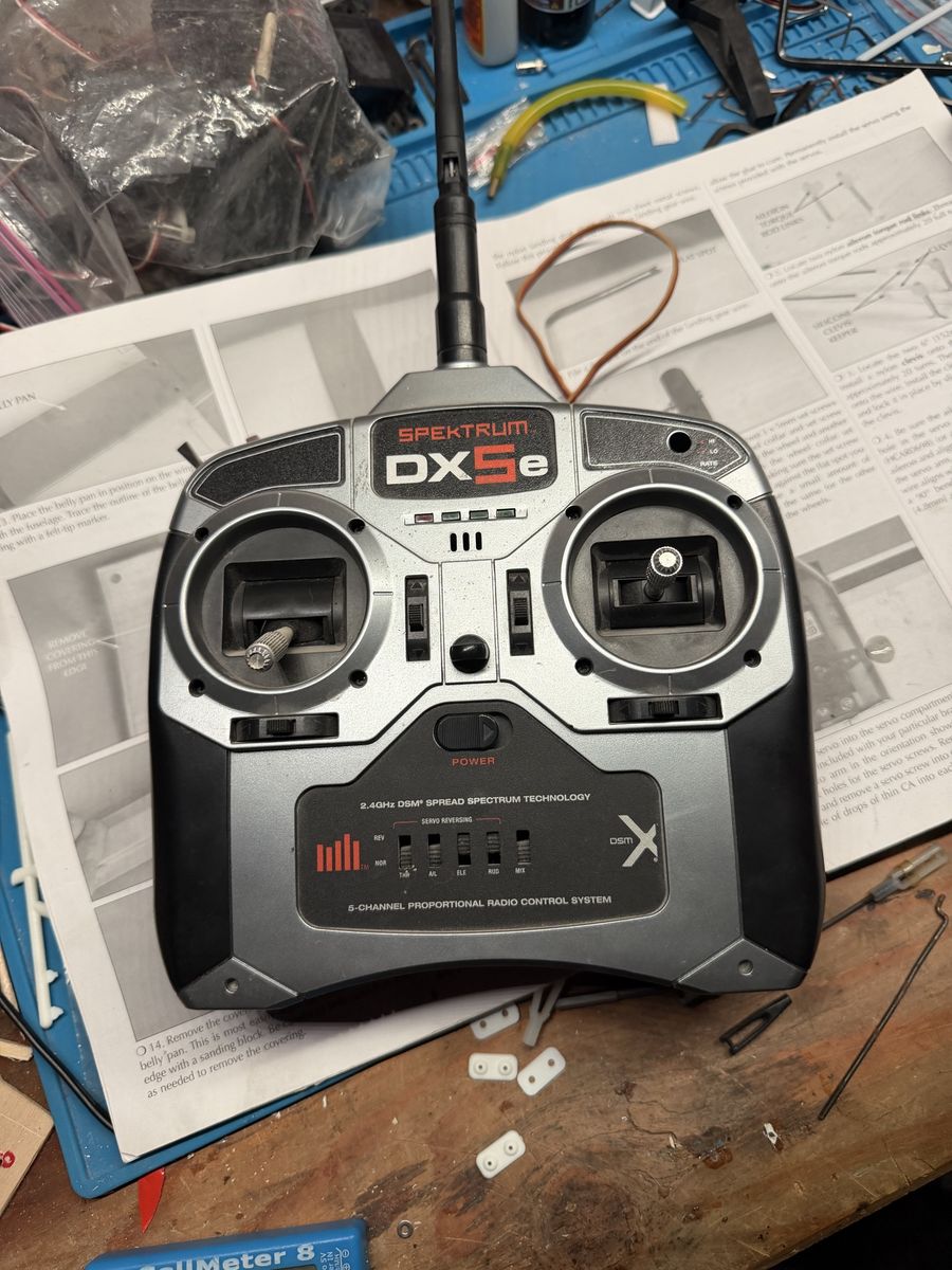 Spektrum dx5e transmitter