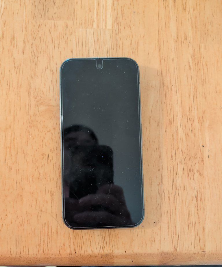 Google Pixel 9 Pro Smartphone - Unlocked, Black (Good Condition)