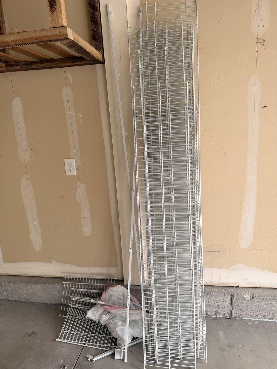 White Wire Metal Closet Shelving System and Hardware