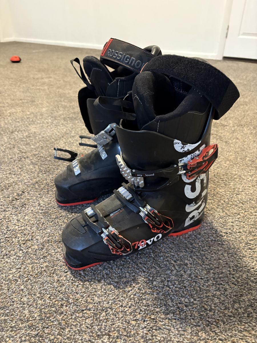 Rossignol Evo 70 Sensor Fit Ski Boots Black/Red (Size 265, 8.5-9)