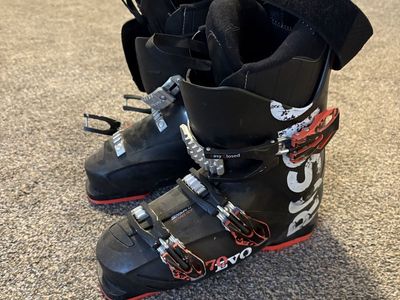 Rossignol Evo 70 Sensor Fit Ski Boots Black/Red (Size 265, 8.5-9)
