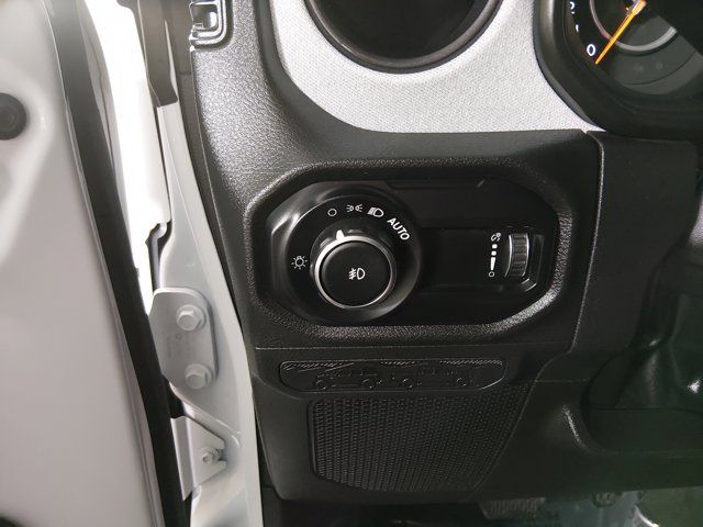 Main image 13