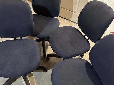 Set of 4 Navy Blue Swivel Office Chairs with Casters - Adjustable Task Seating