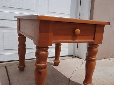 Broyhill Solid Oak End table