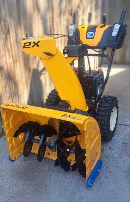 Cub Cadet 2X 26 Two-Stage Snow Blower
