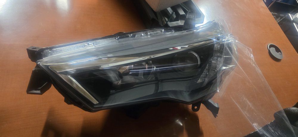 Unbranded Clear Headlight Assembly - New, Still in Plastic