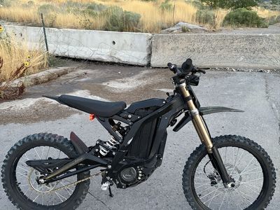 Surron Light Bee X Electric Dirt Bike, Black, Off-Road Adventure, Excellent Condition