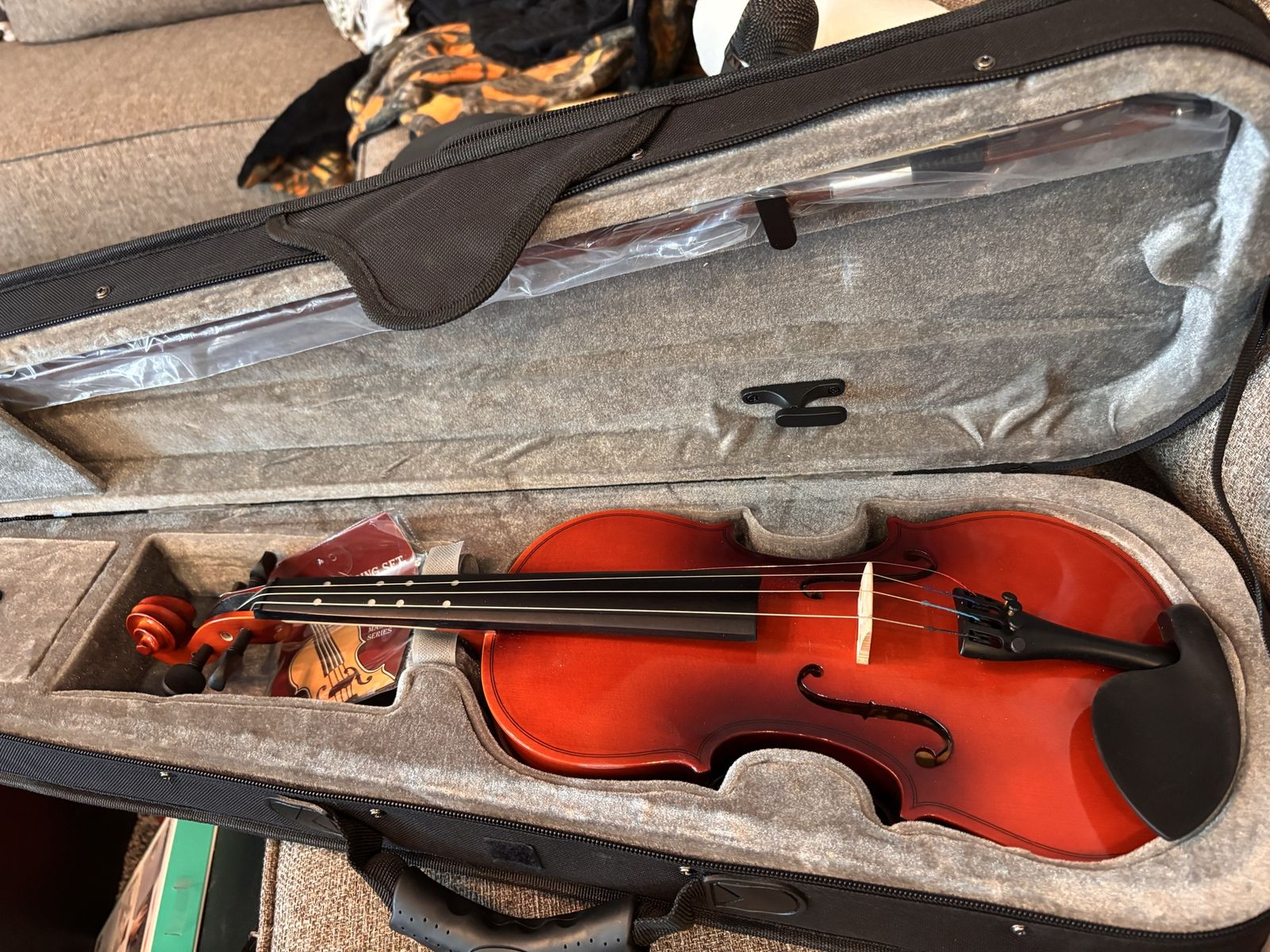 Brand New Eastar 1/2 Viloin In Case With Bow