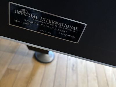 8'Imperial Pool Table With Accessories And Cover