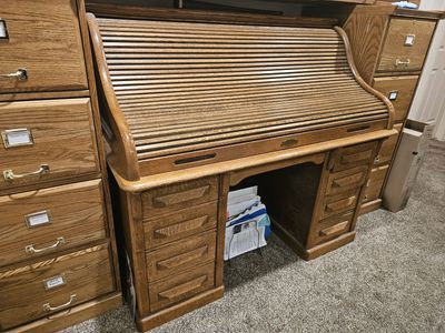 Beautiful Roll Top Desk