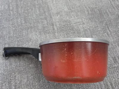 Vintage Club Aluminum Red Saucepan Pot with Black Handle