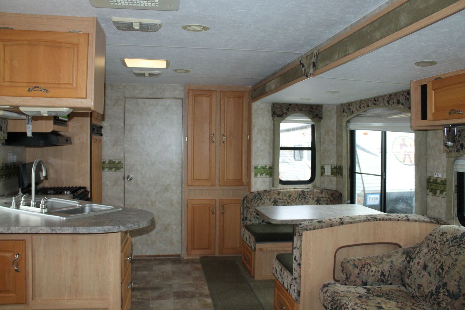 Main image 3