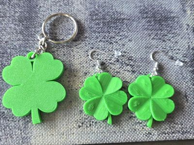St Patrick's Day earings and keychain combo