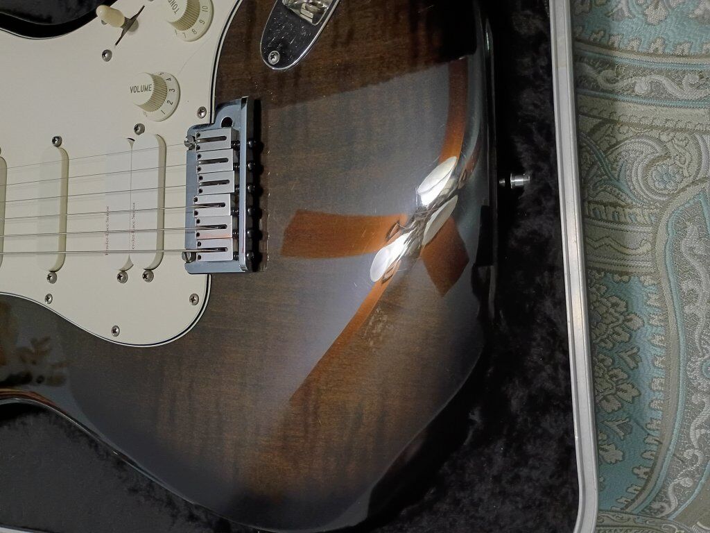 1991 fender stratocaster ultra plus.