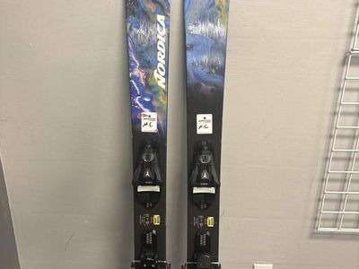 Lightly Used Nordica Unleashed 98CA Skis w/ Atomic Strive 13 Bindings-162cm