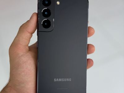 Samsung S22 128 GB Unlocked - Excellent Condition