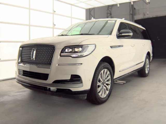 2022 Lincoln Navigator L Standard