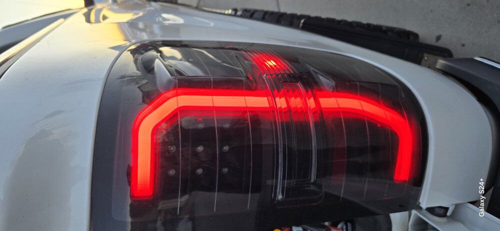 2018 gmc sierra Taillights