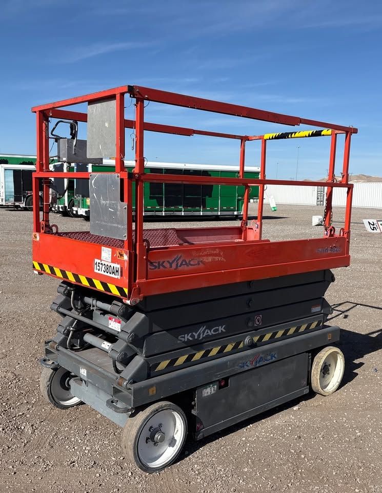 Skyjack SJIII 3626 Electric Scissor Lift