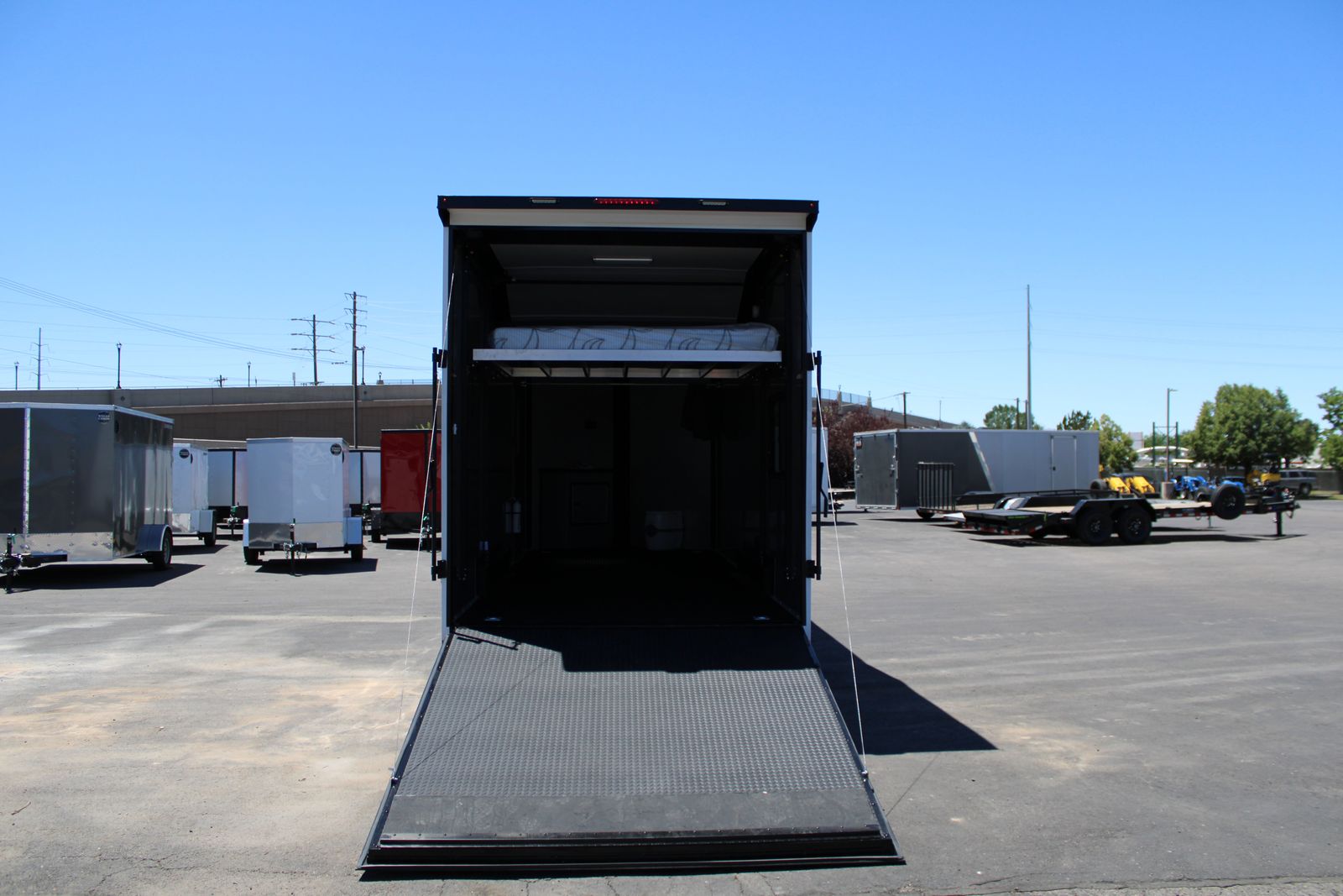 Main image 4