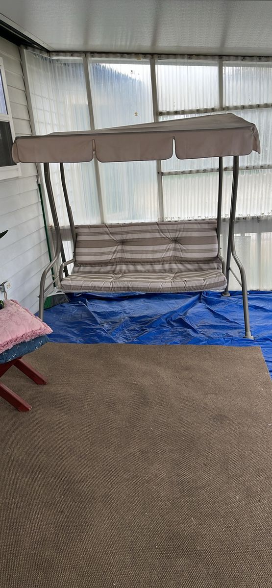 Patio swing chair