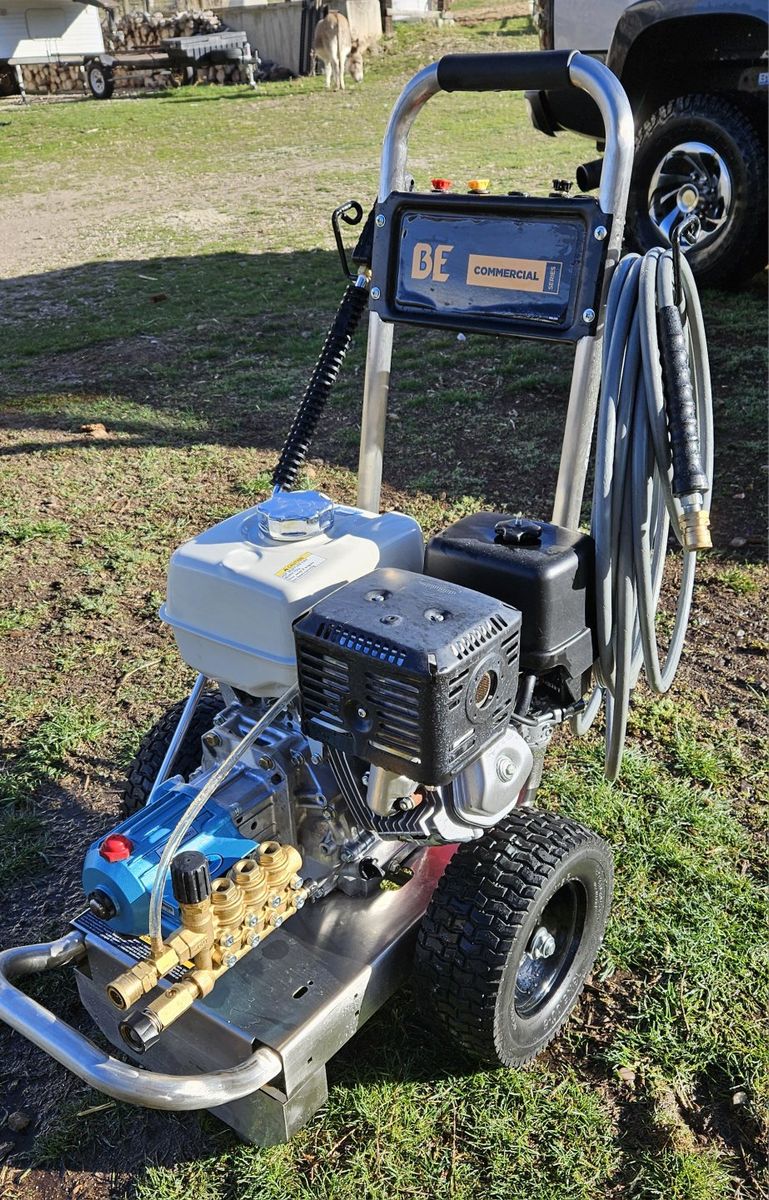 BE Commercial B4213HSJ 4200 Psi Gas Pressure Wash.