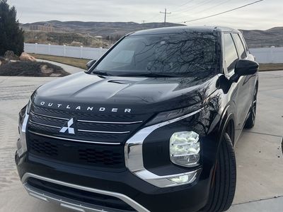 2023 Mitsubishi Outlander SE