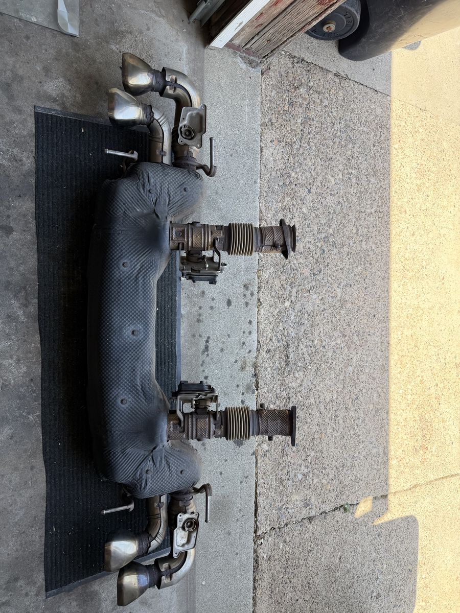 Main image 3