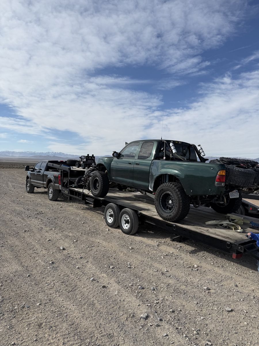 Fifth wheel trailer 24’+