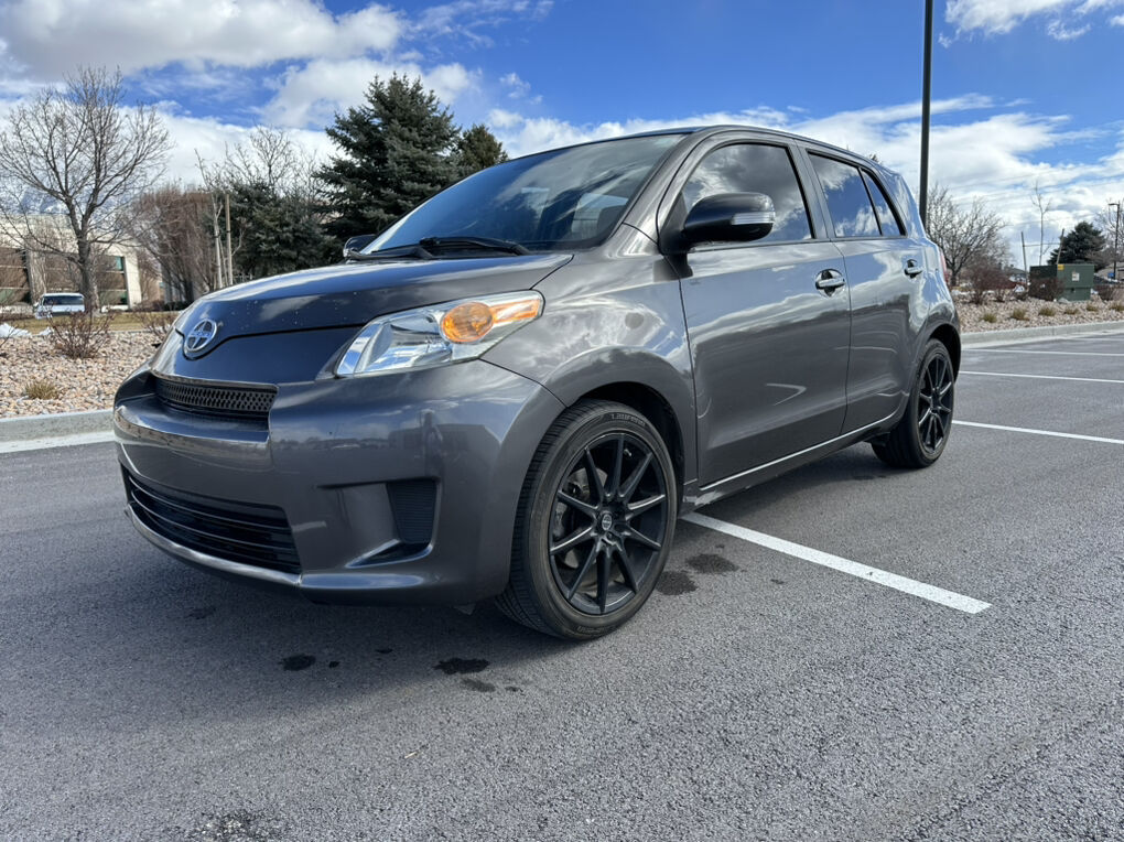 2010 SCION XD Base