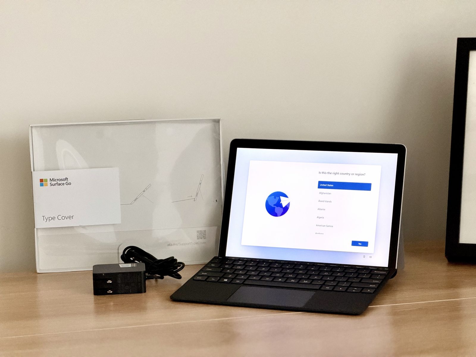Microsoft Surface Go Laptop with Detachable Keyboard - Tablet Laptop - 64GB Memory