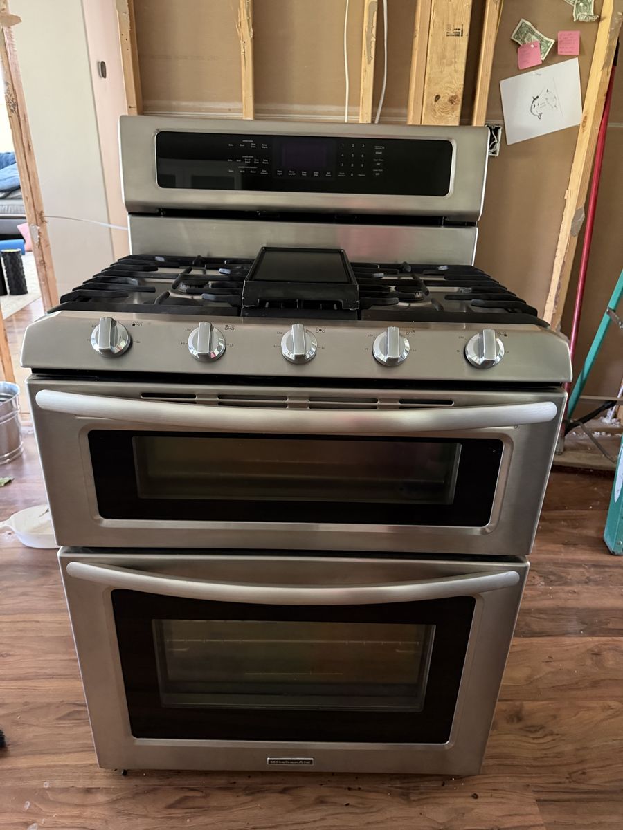 30-Inch, 5-Burner Freestanding Double Oven Range with Even-Heat™ Convection