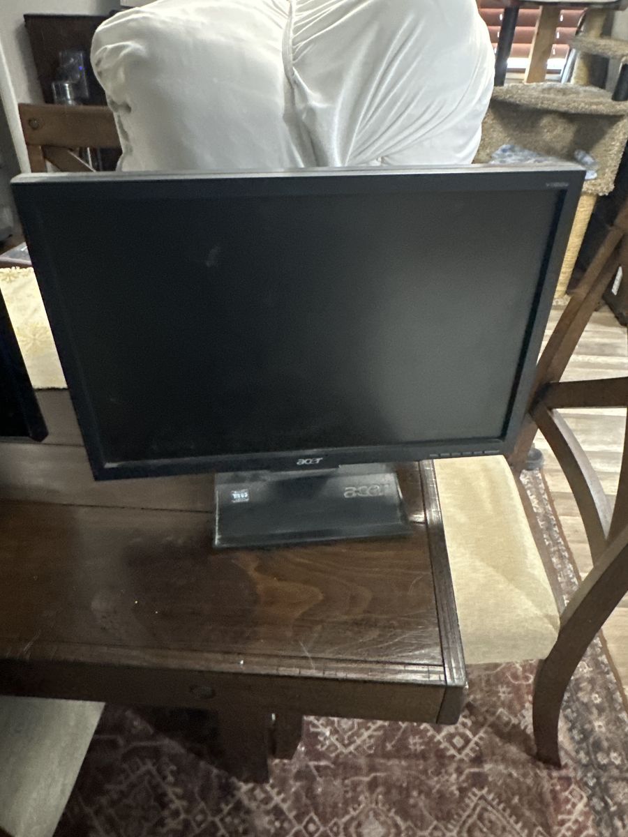 Acer 20-inch LCD Computer Monitor - Black, Used