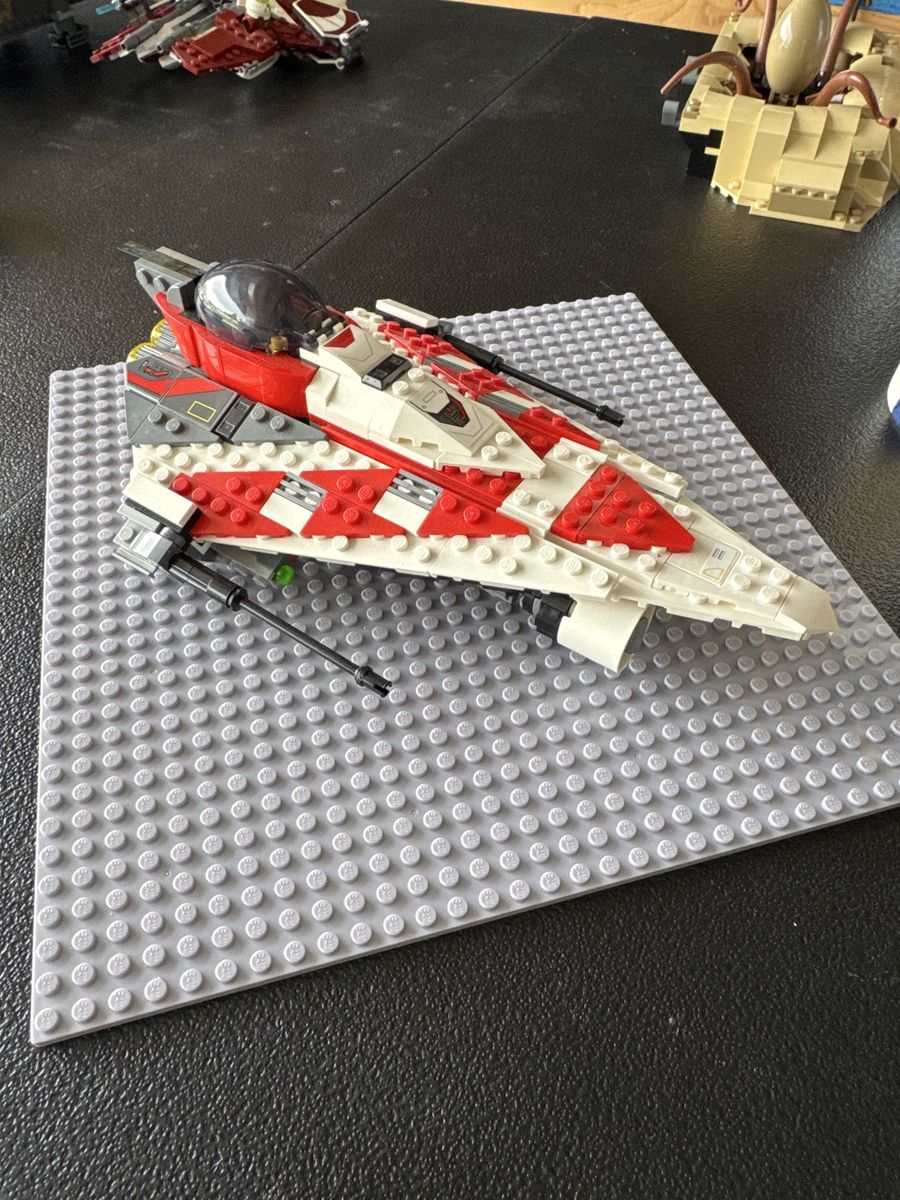 Jedi bob Lego star fighter
